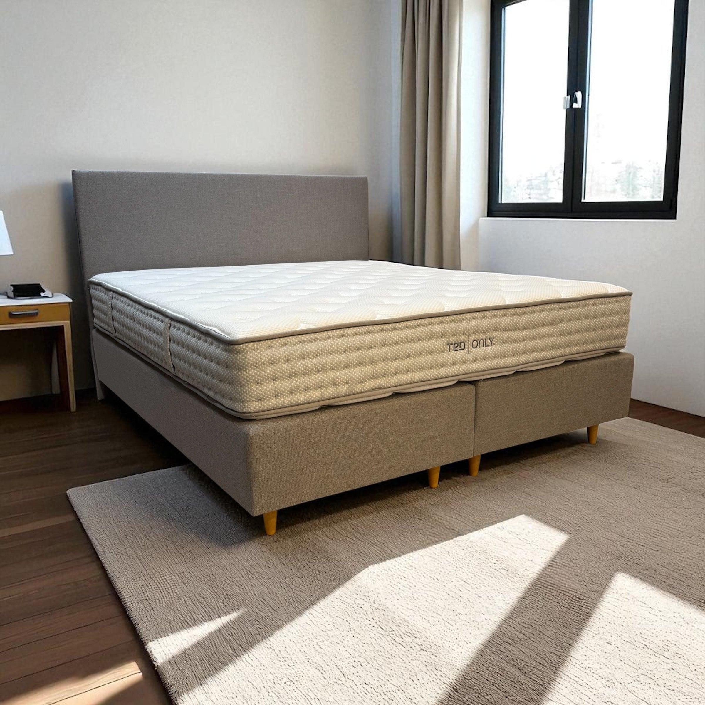 Hotel Kontinental seng 180x200 med gavl og ben